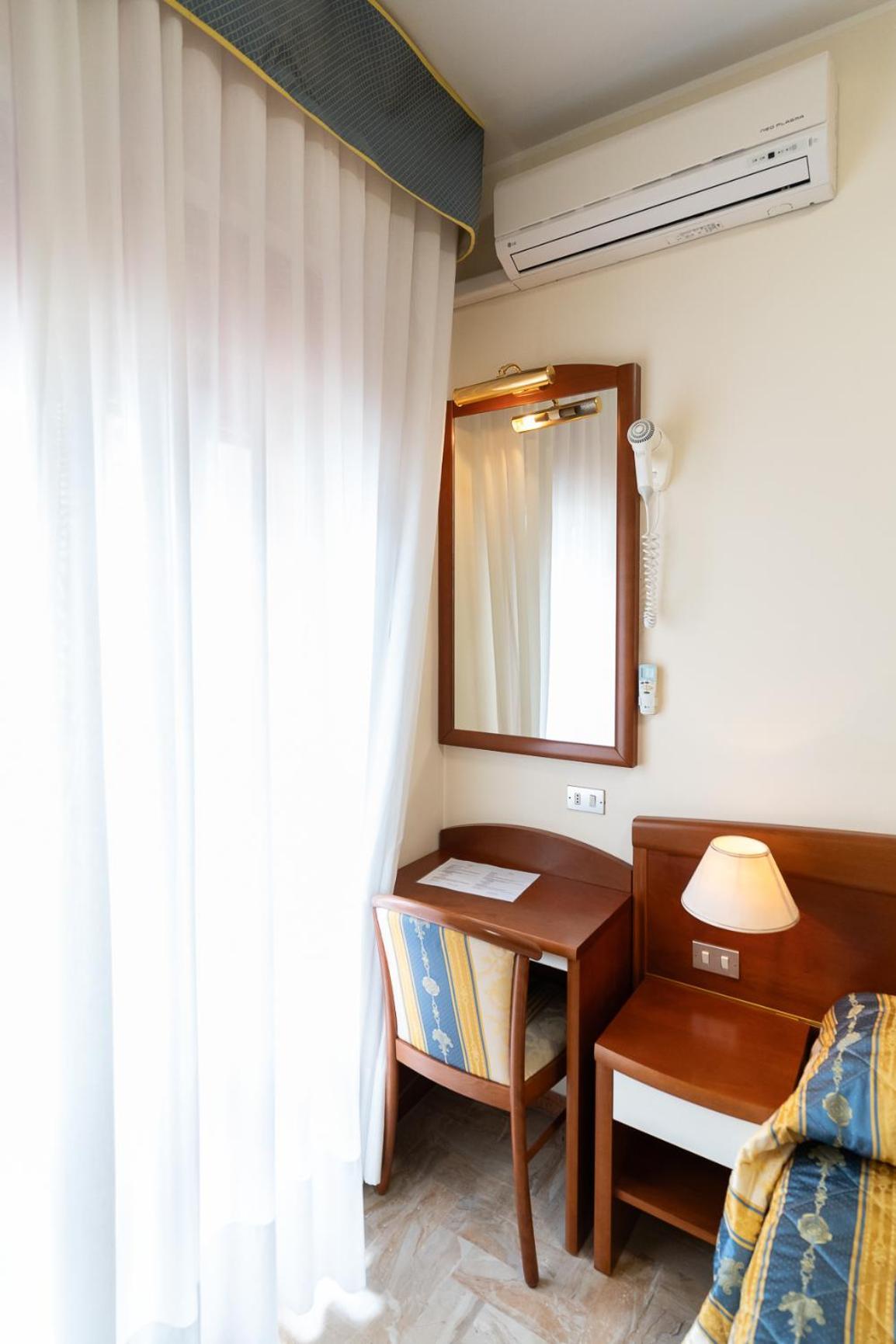 Easy Hotel Meryon 索托马里纳 客房 照片